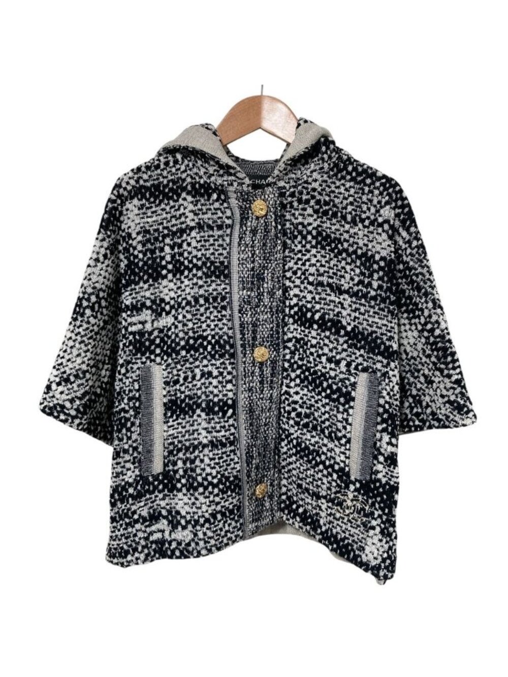 Chanel Pile CC Logo Poncho Coat 34 36 Black Gray